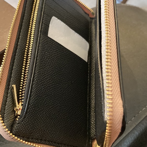 Great find! New $180 value now $70. Discount is more than 1/2 the price. - Picture 4 of 5